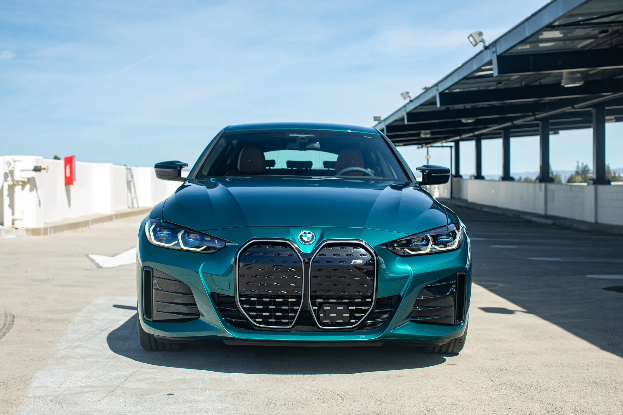 Laguna Green BMW i4