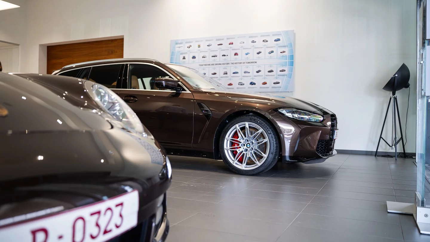 Macadamia Metallic BMW M3