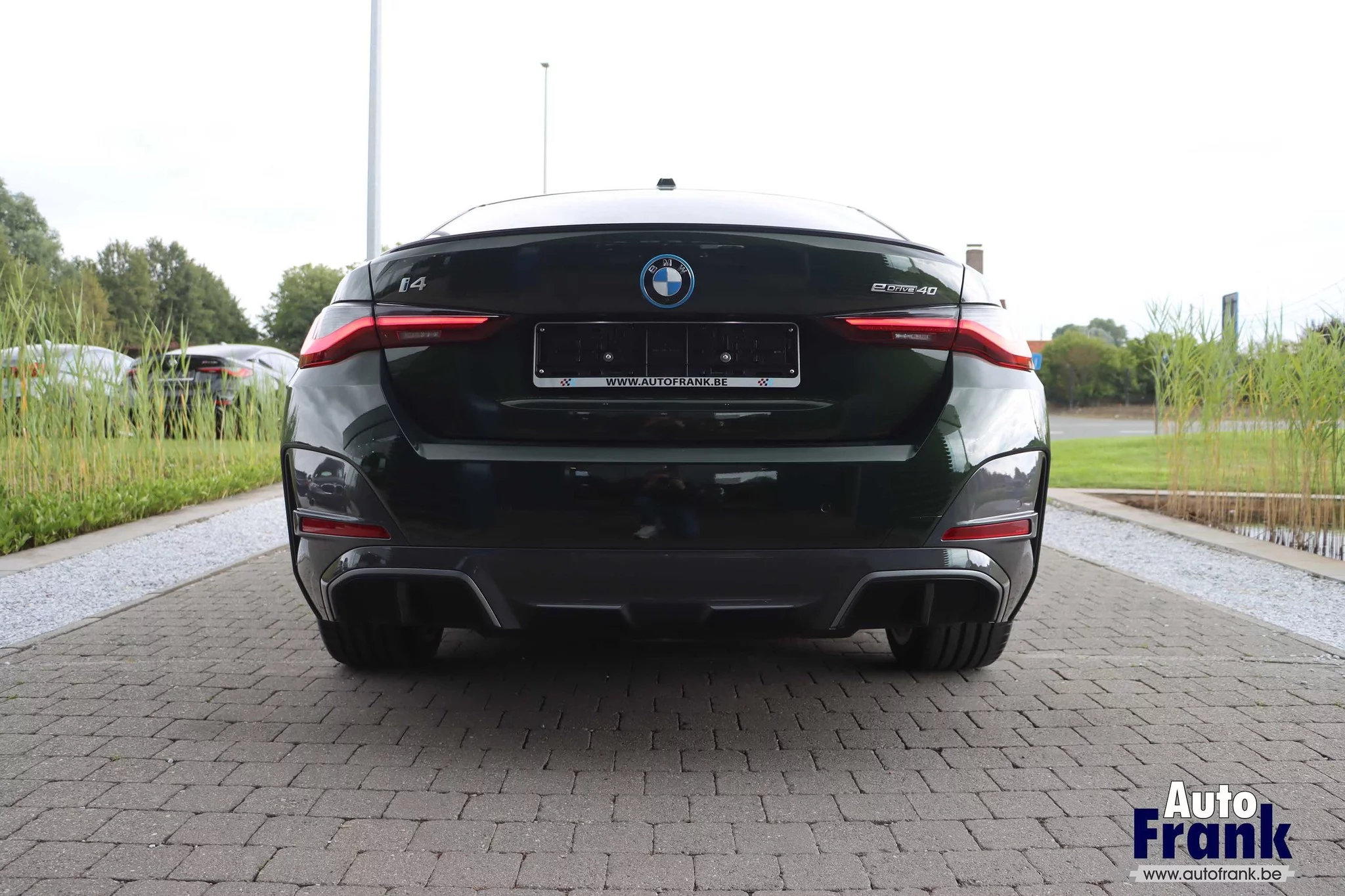 Sanremo Green BMW i4