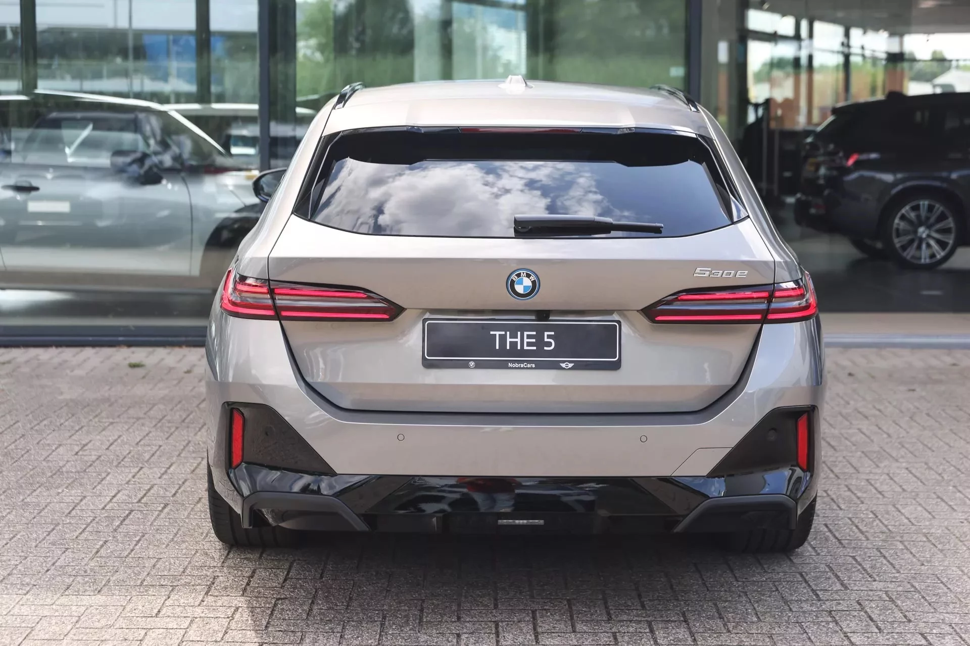 Oxid Grey II BMW 5 Series