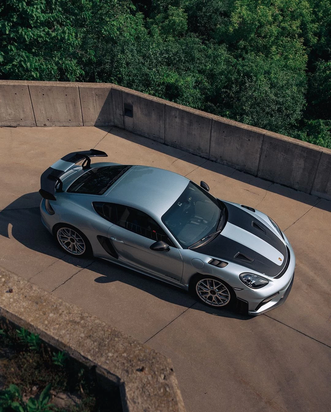 Azzurro Thetys Porsche 718 Cayman GT4 RS