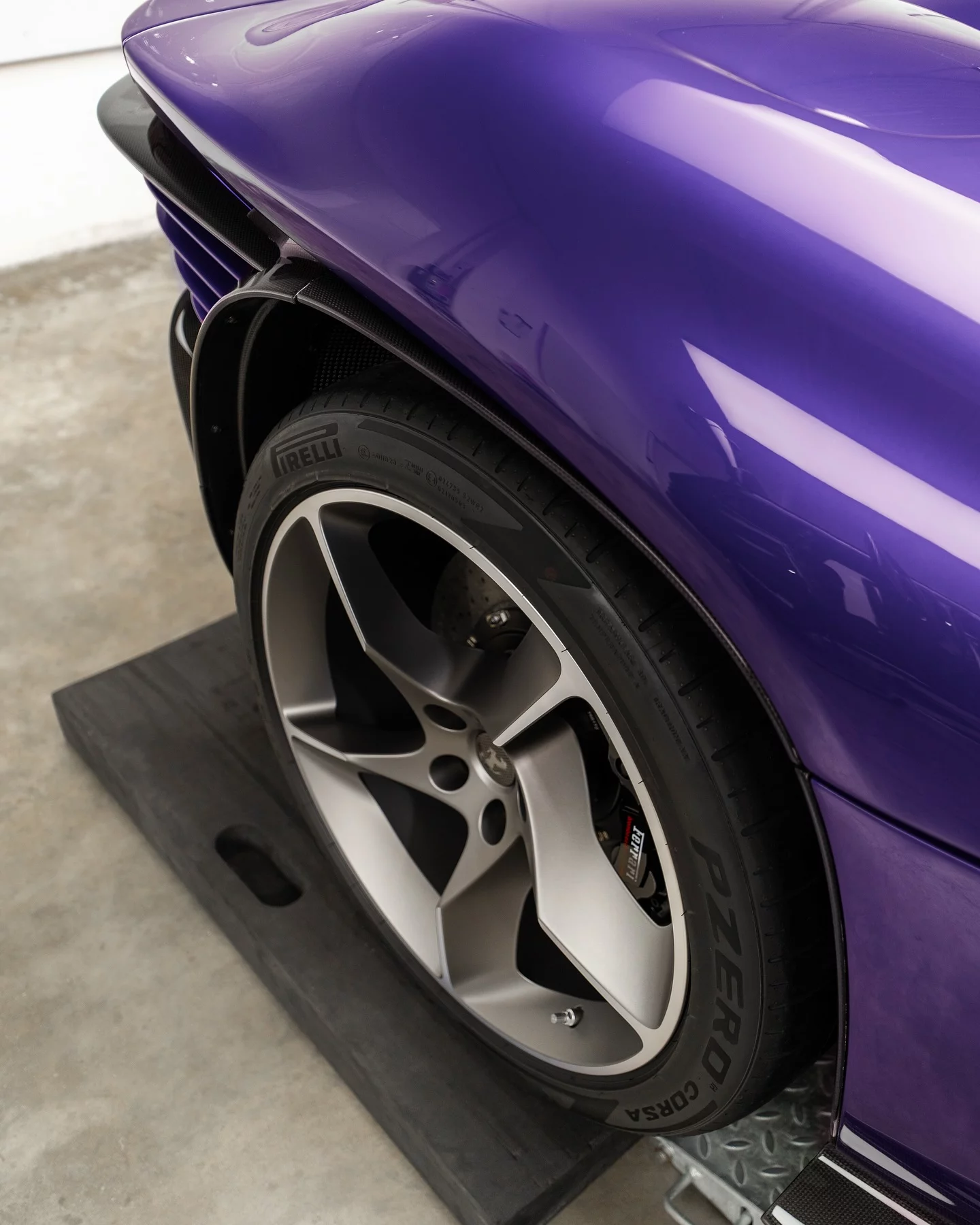 Violetto Dino Ferrari Daytona SP3