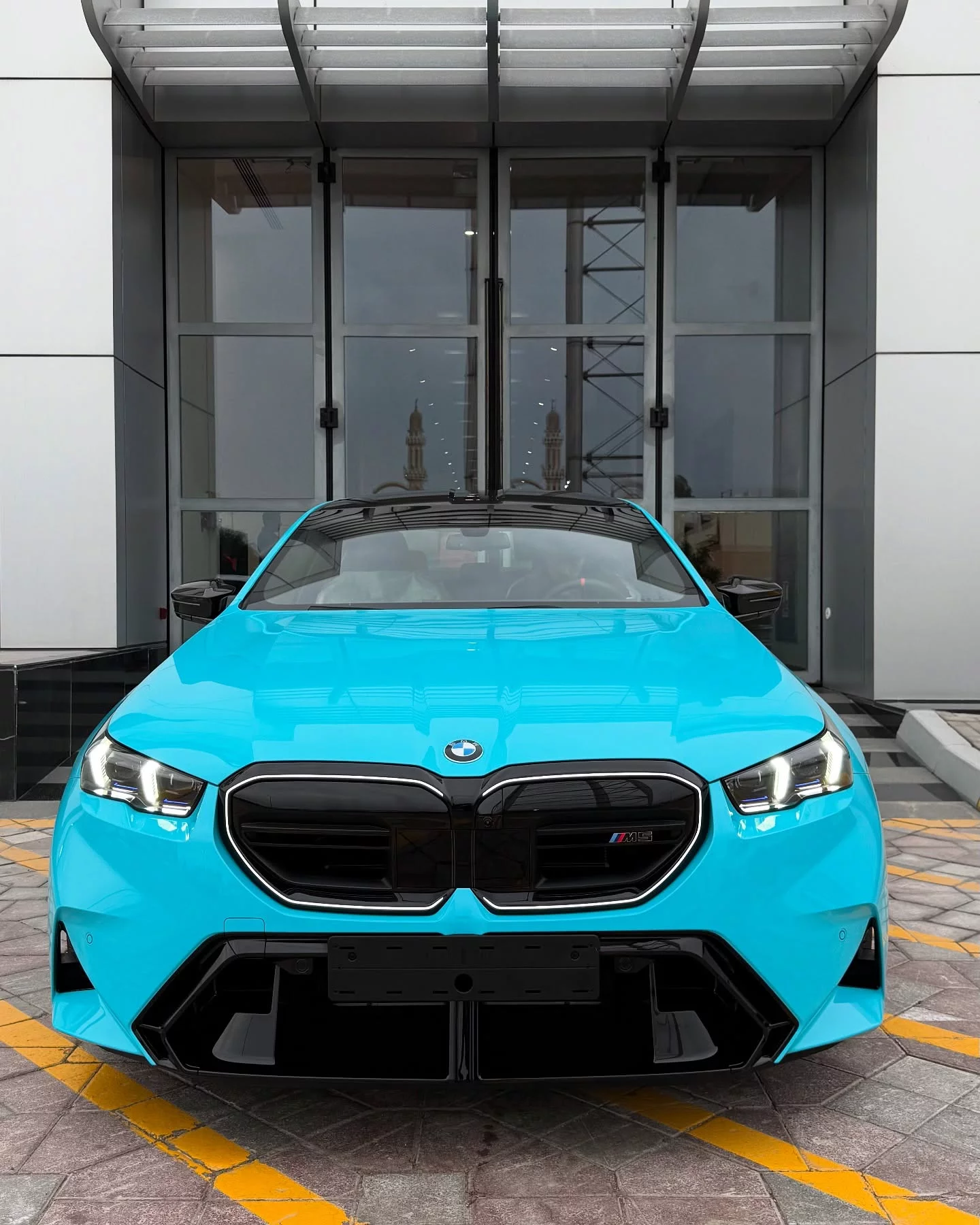 Borusan Turkish Blue BMW M5