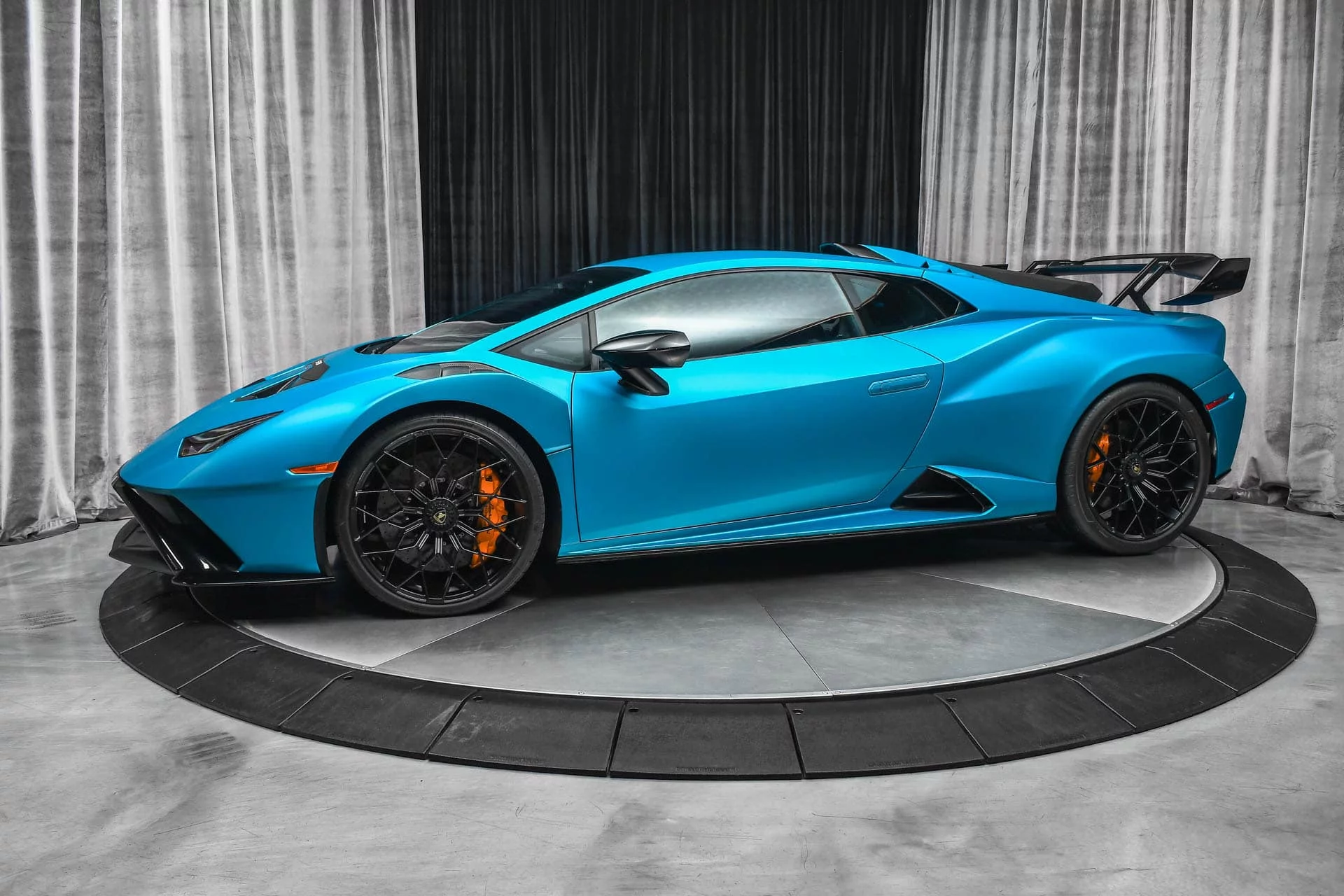 Blu Uranus Matt Lamborghini Huracán