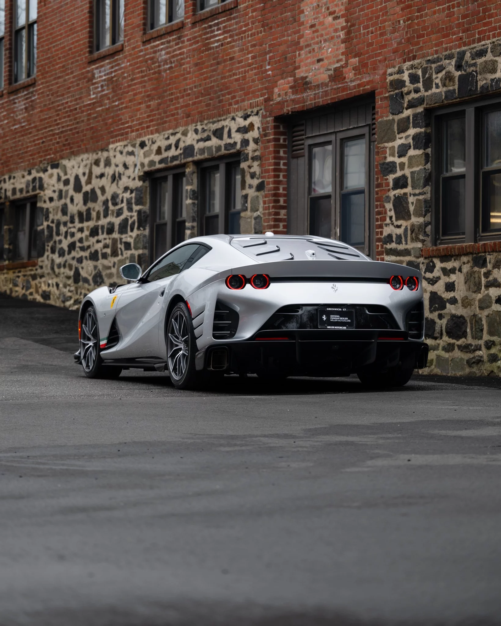 Sanu Silver Ferrari 812