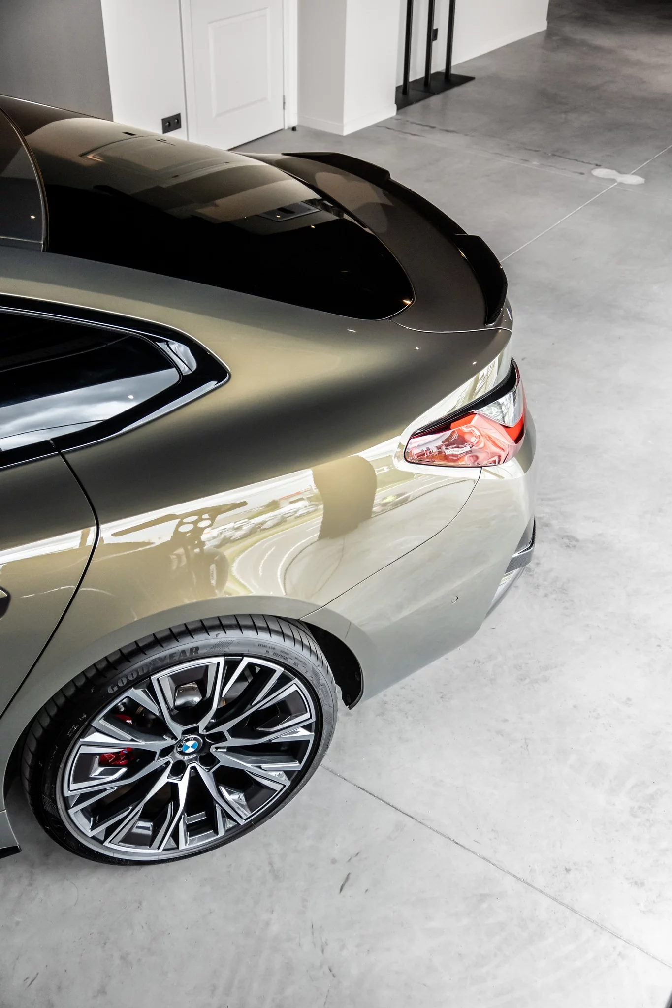 Brass BMW i4