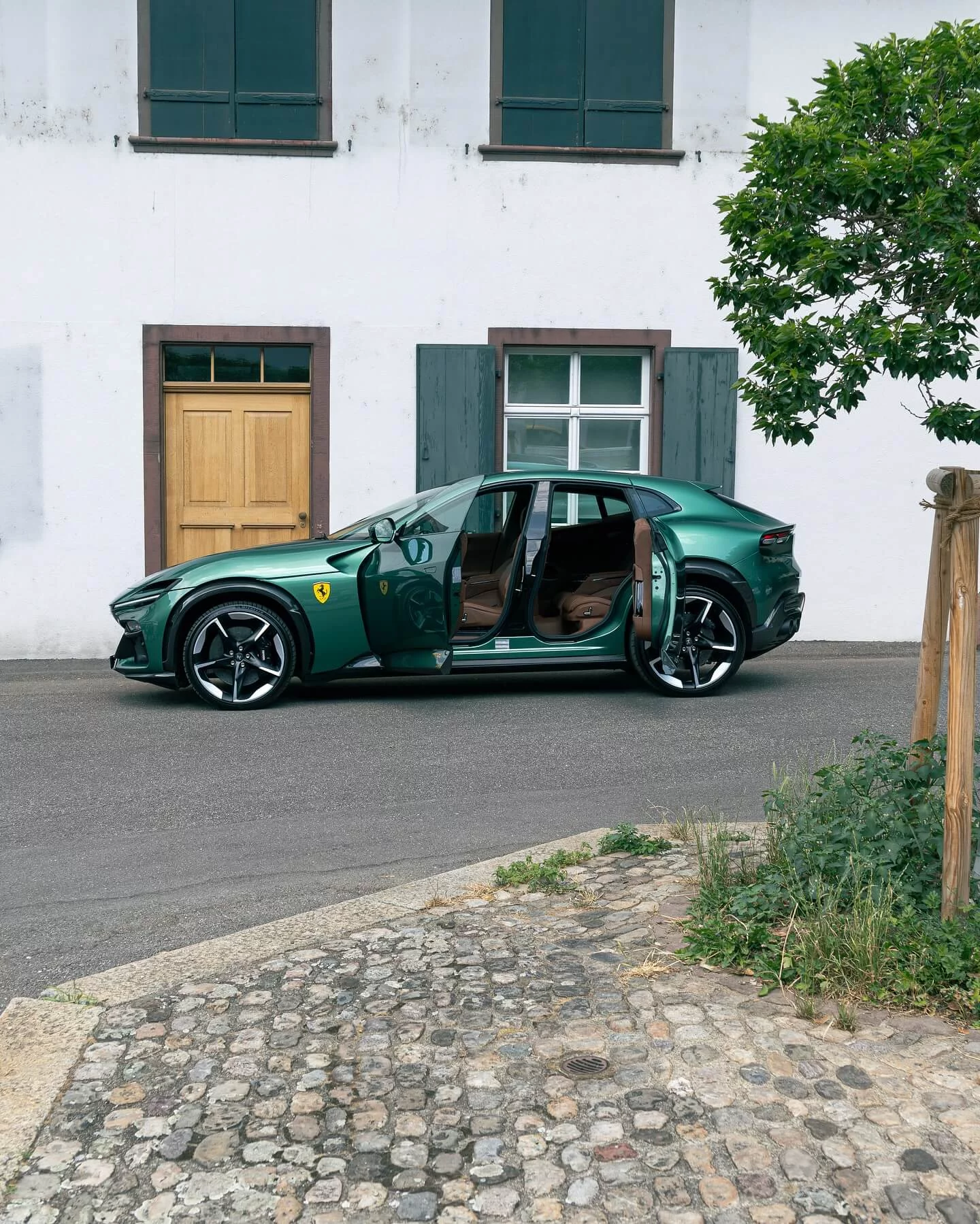 Verde Medio Ferrari Purosangue