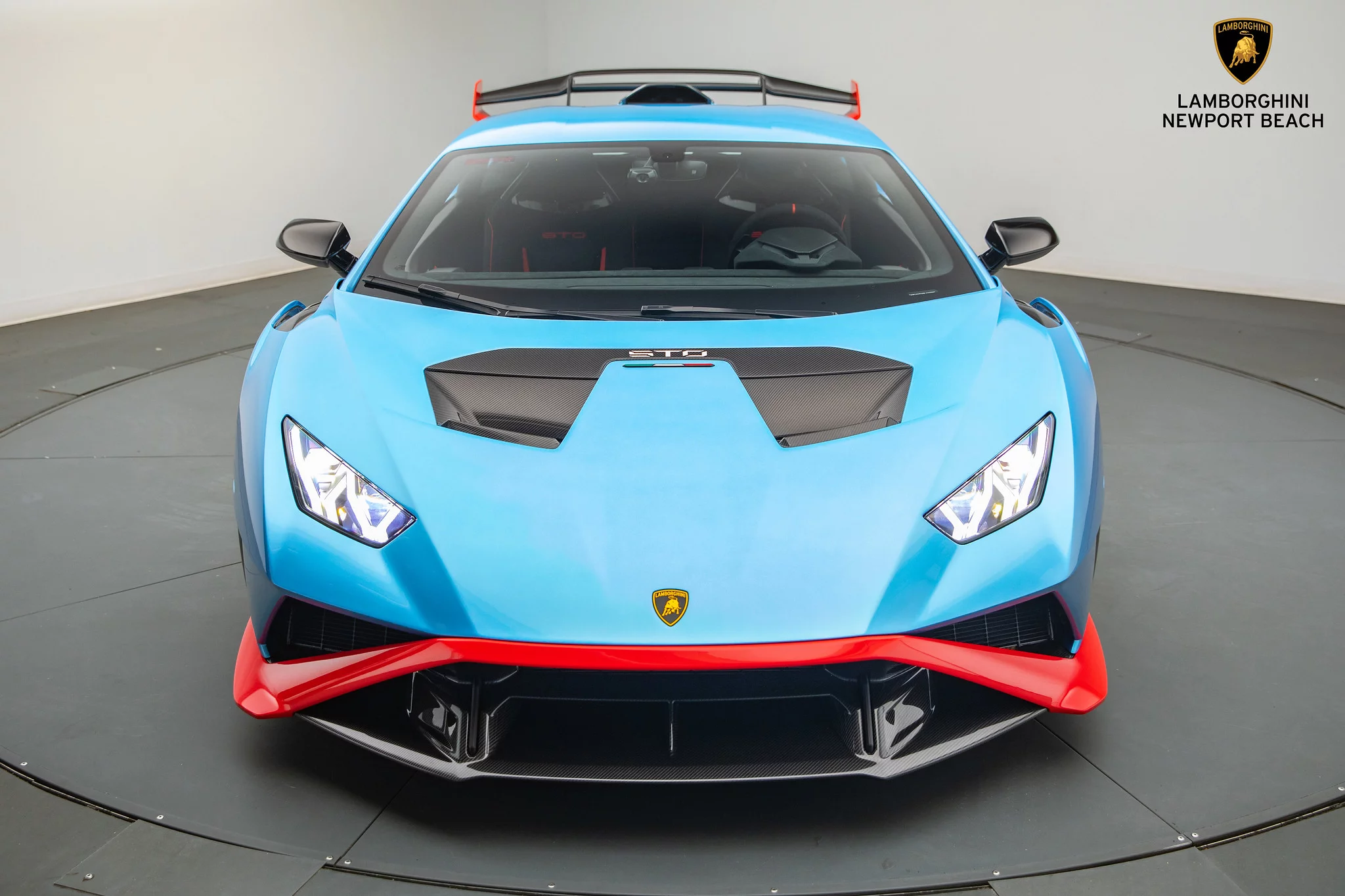 Blu Aegir Lamborghini Huracán