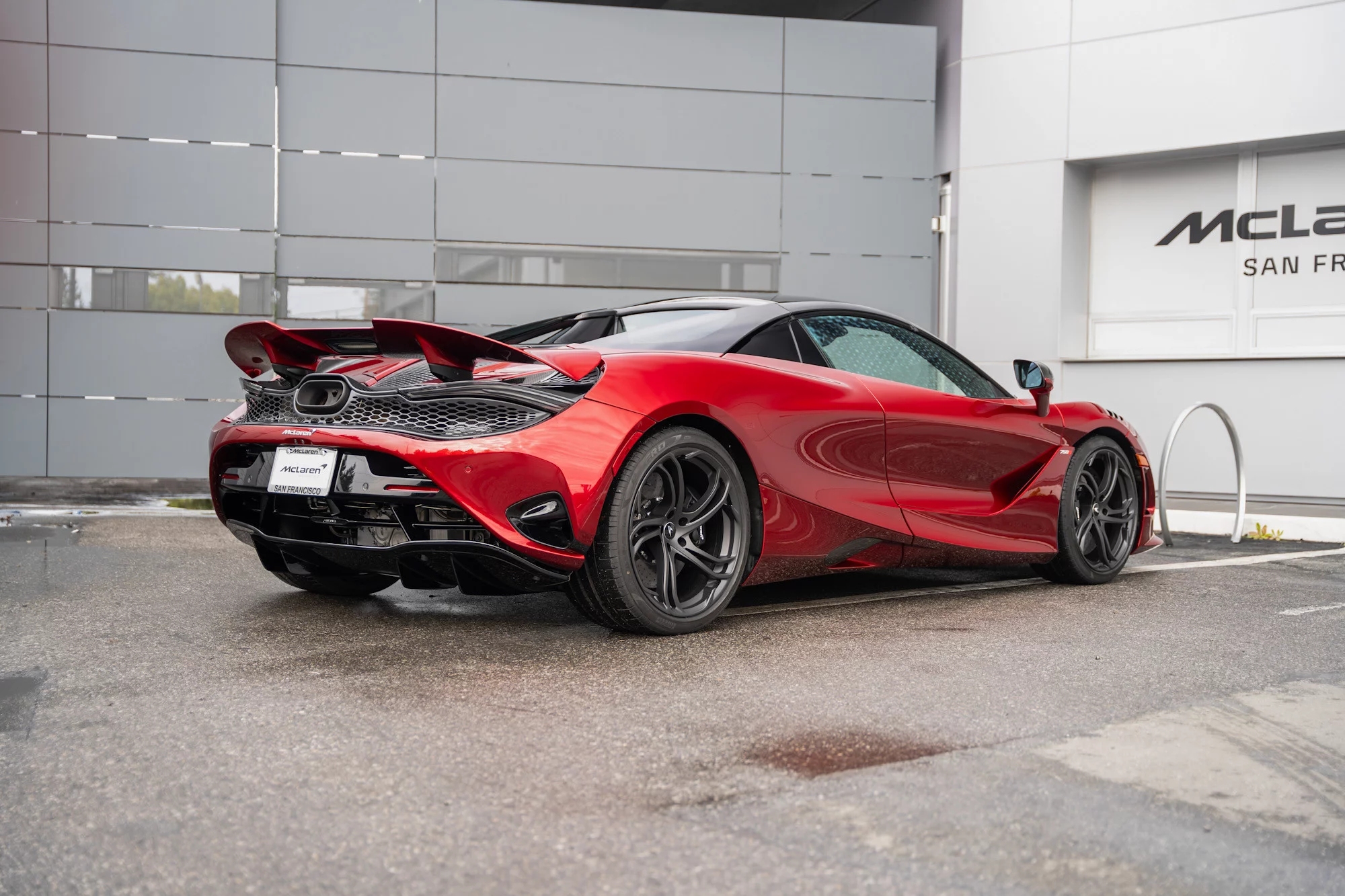 Volcano Red McLaren 750S