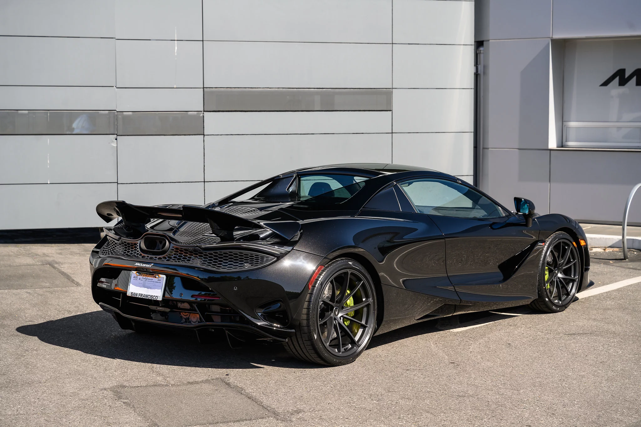 Onyx Black McLaren 750S