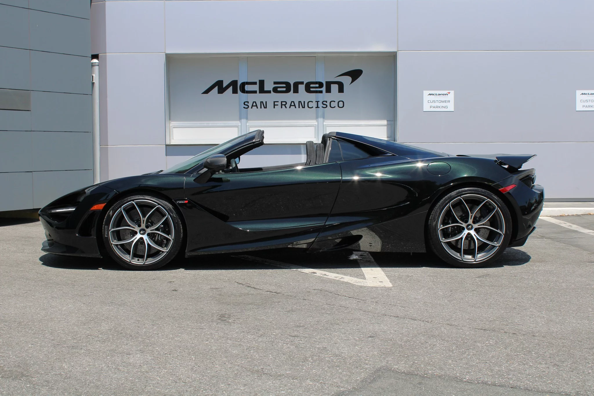 Sherwood Black McLaren 720S