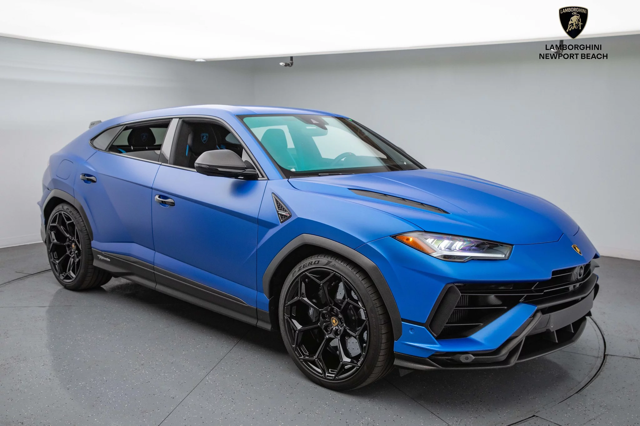 Blu Eleos Matte Lamborghini Urus