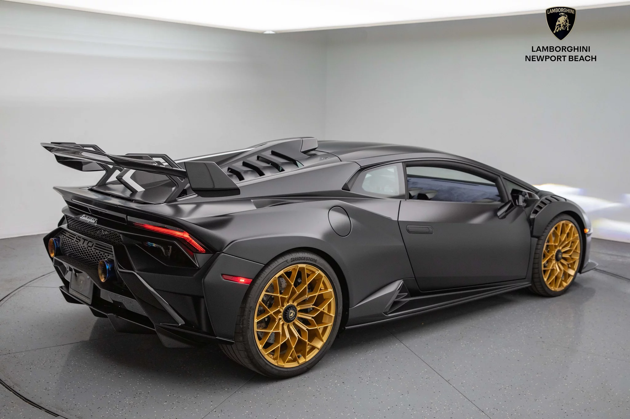Nero Nemesis Lamborghini Huracán