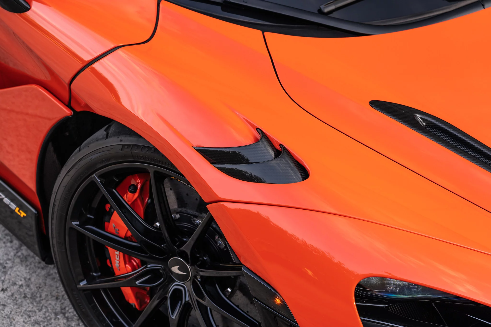 Nardo Orange McLaren 765LT