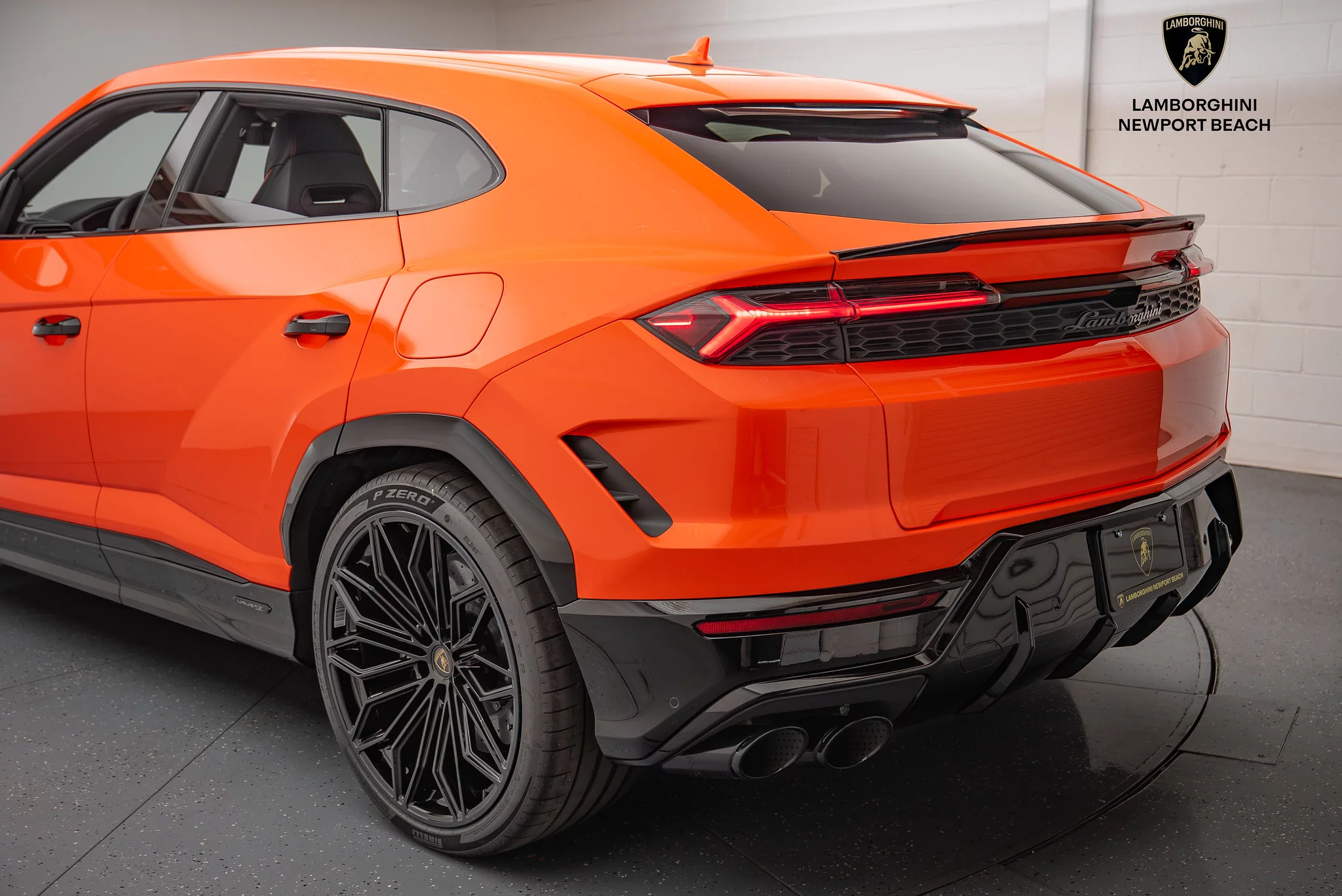 Arancio Egon Lamborghini Urus