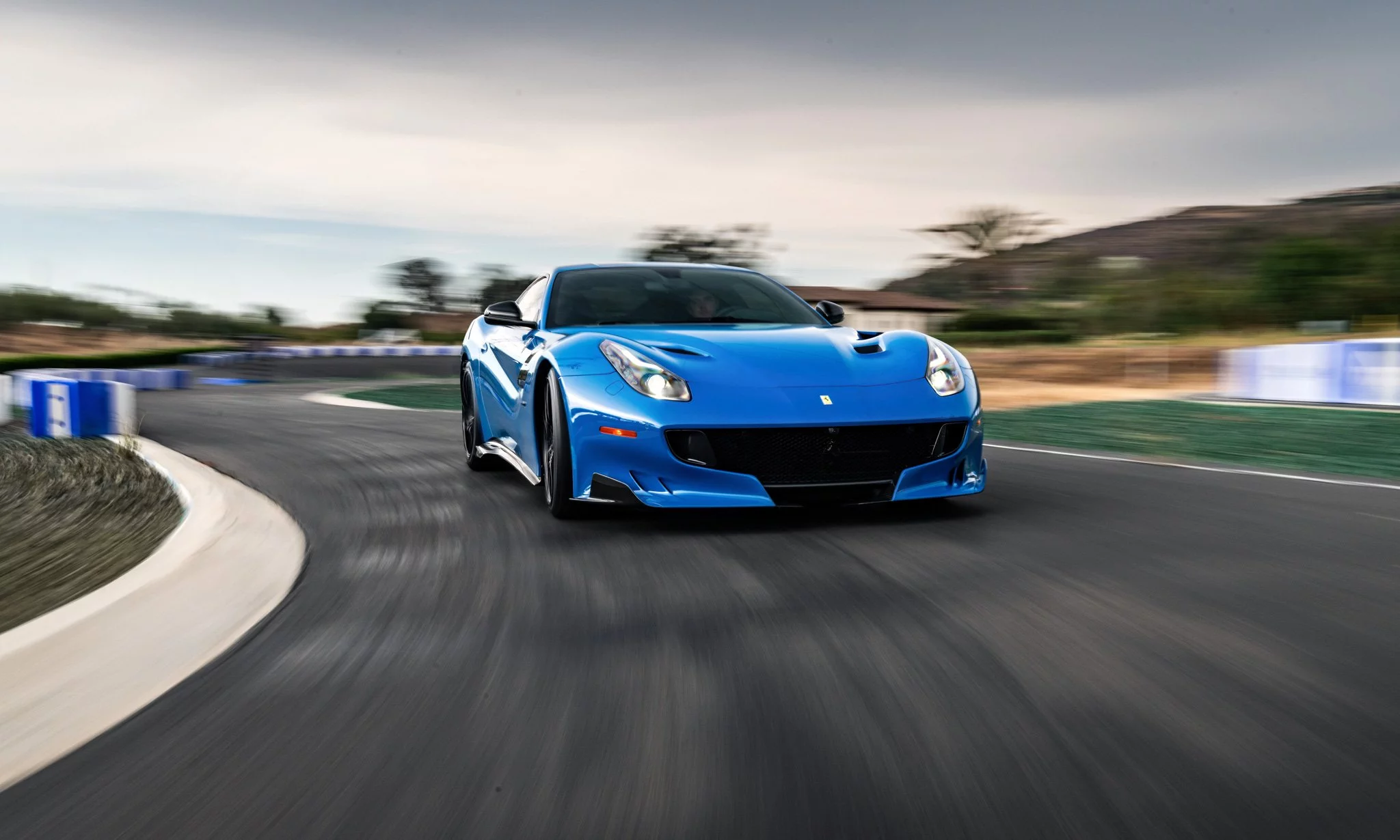 Azzurro Dino Ferrari F12