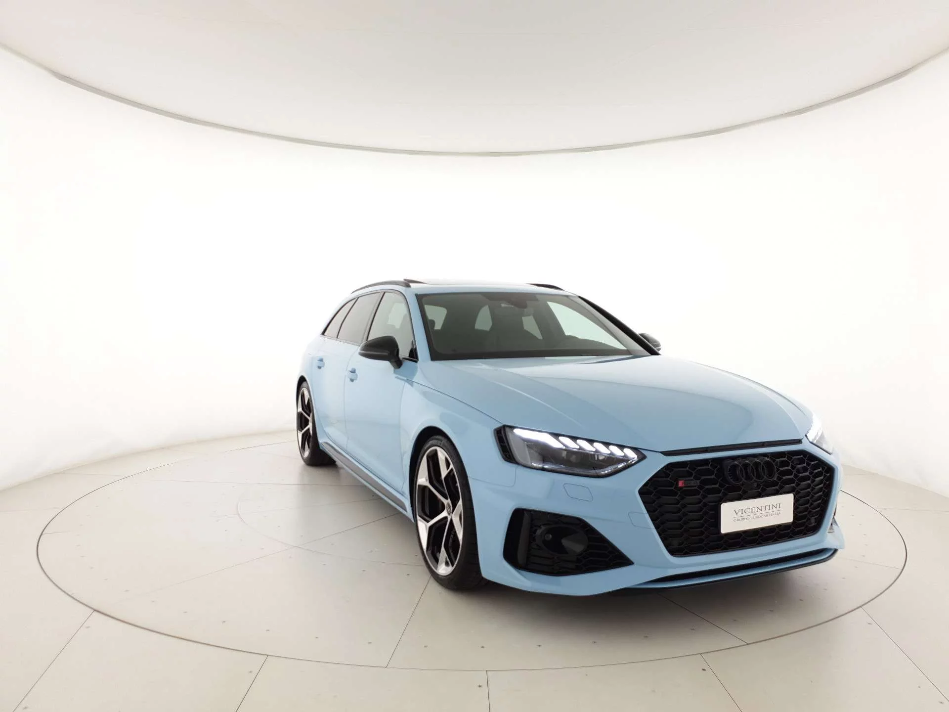 Gulf Blue Audi RS4 Avant