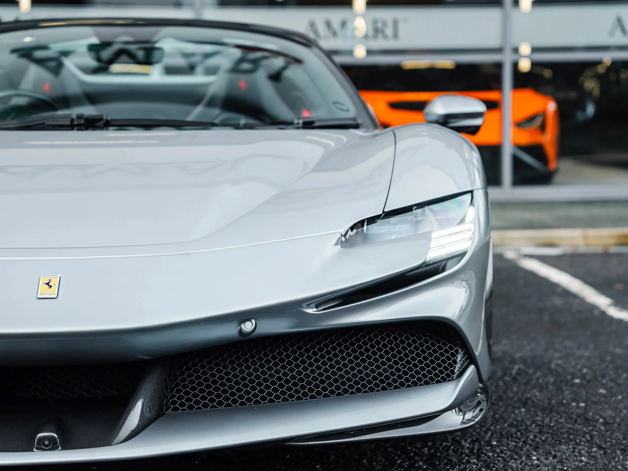 Grigio Titanio Ferrari SF90