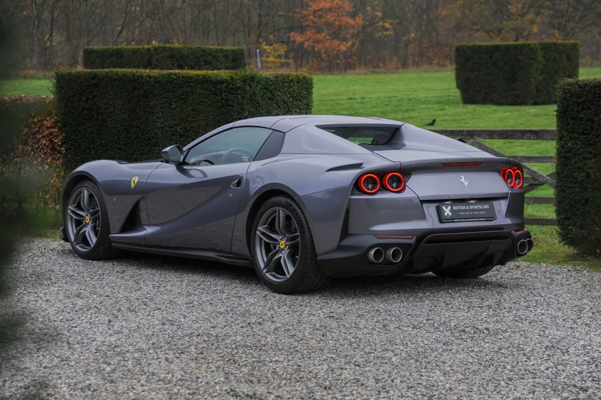 Grigio GTS Ferrari 812