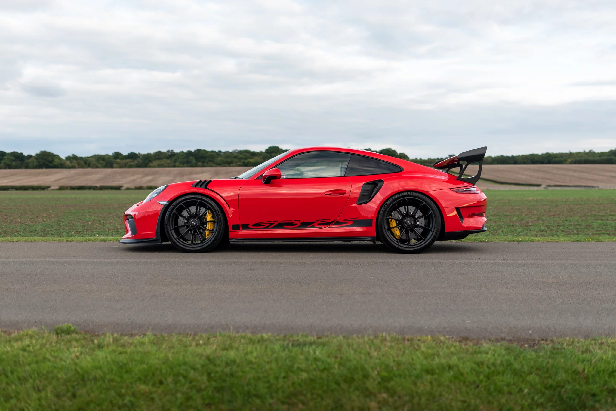 Guards Red Porsche 911 GT3 RS