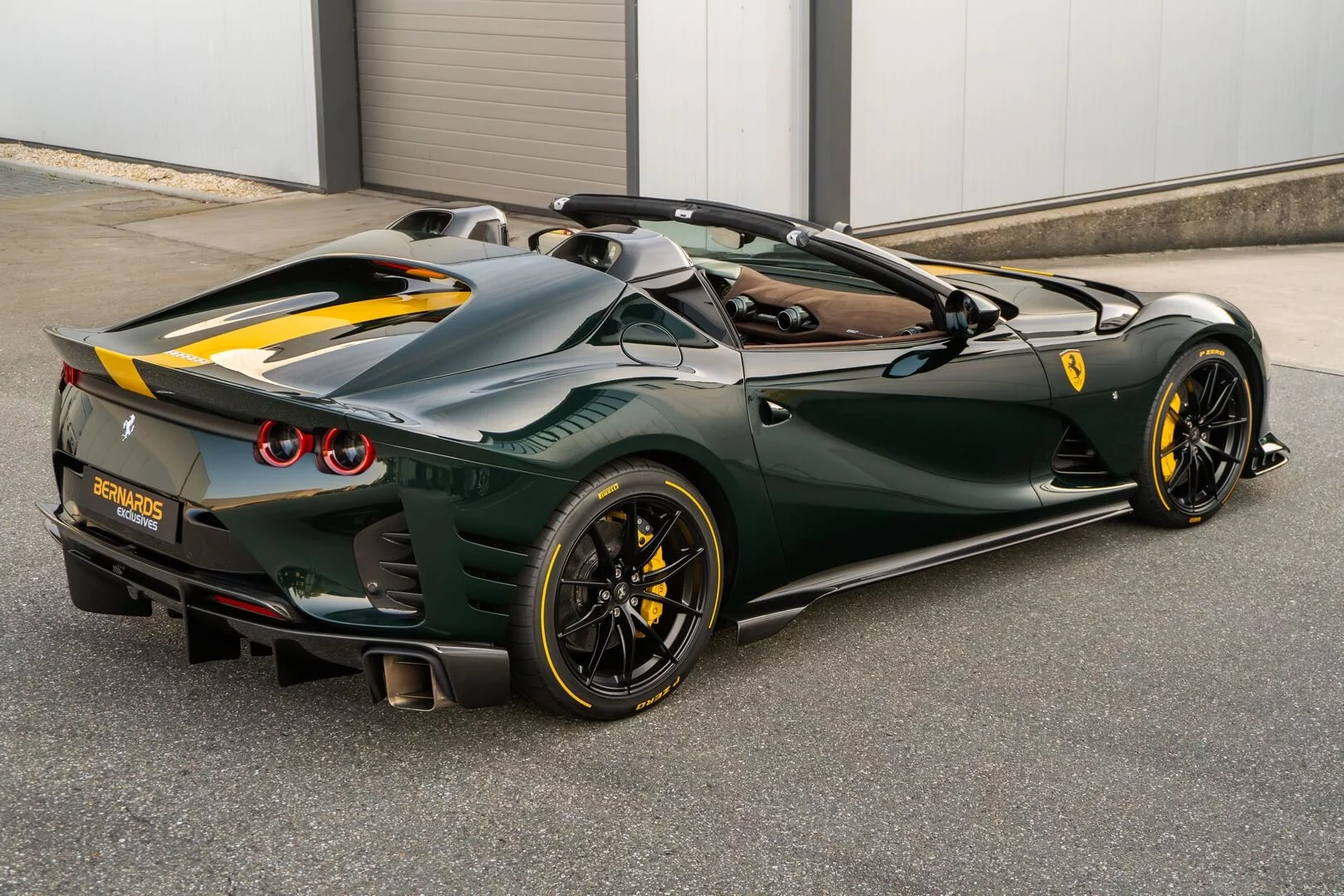 Verde British Racing Ferrari 812