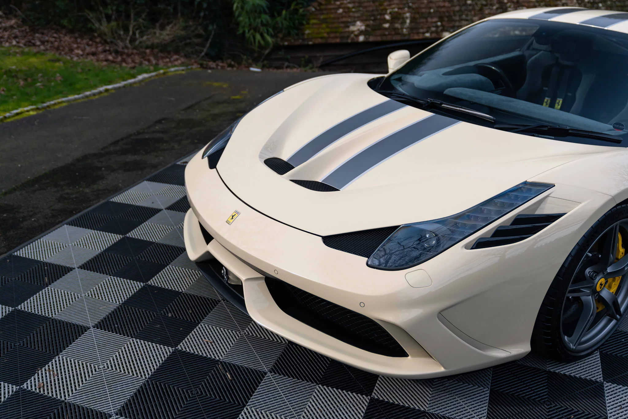 Avorio Ferrari 458