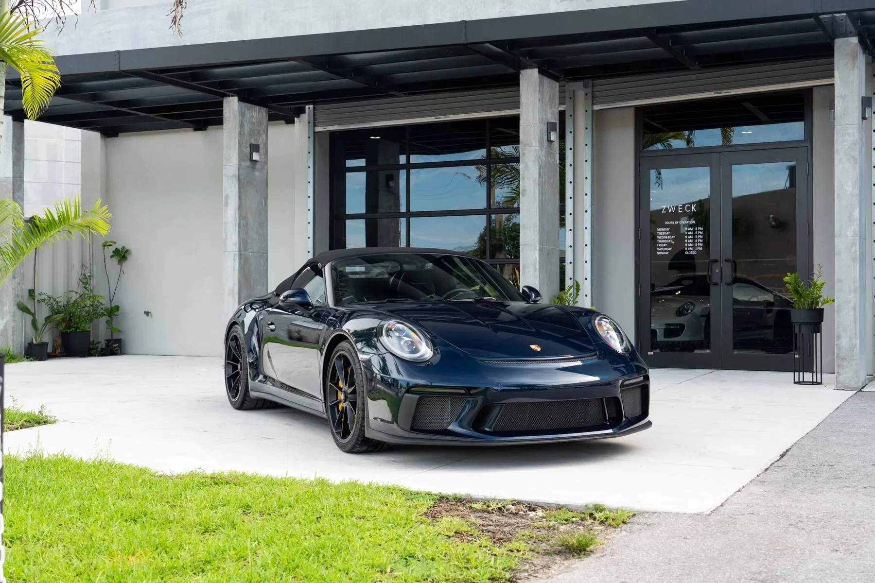 Ocean Blue Metallic Porsche 911 Speedster