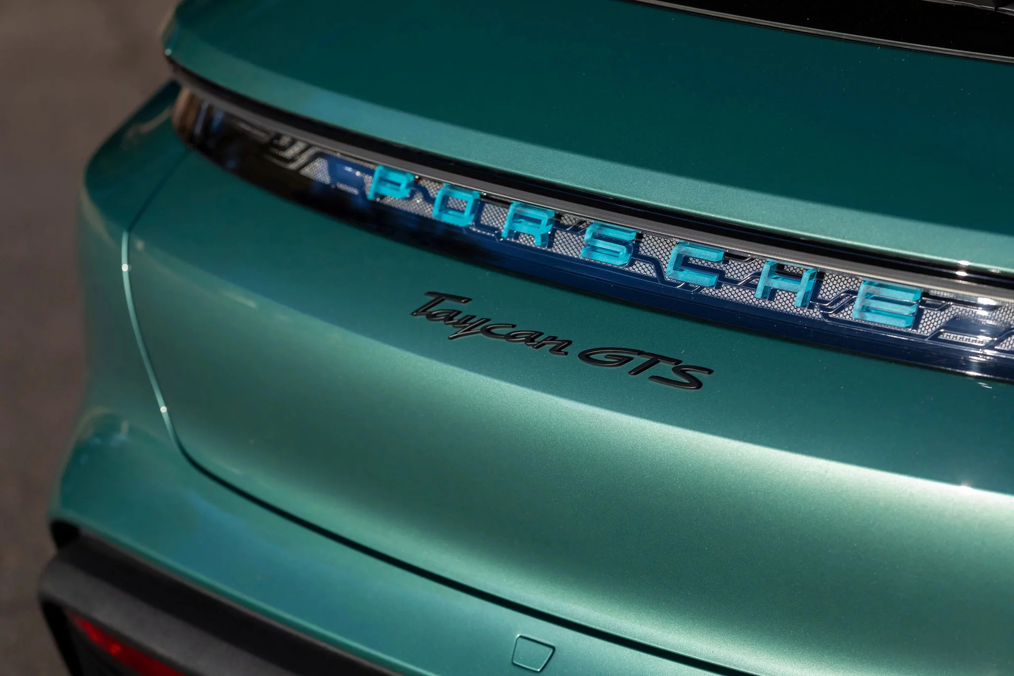 Racing Green Metallic Porsche Taycan