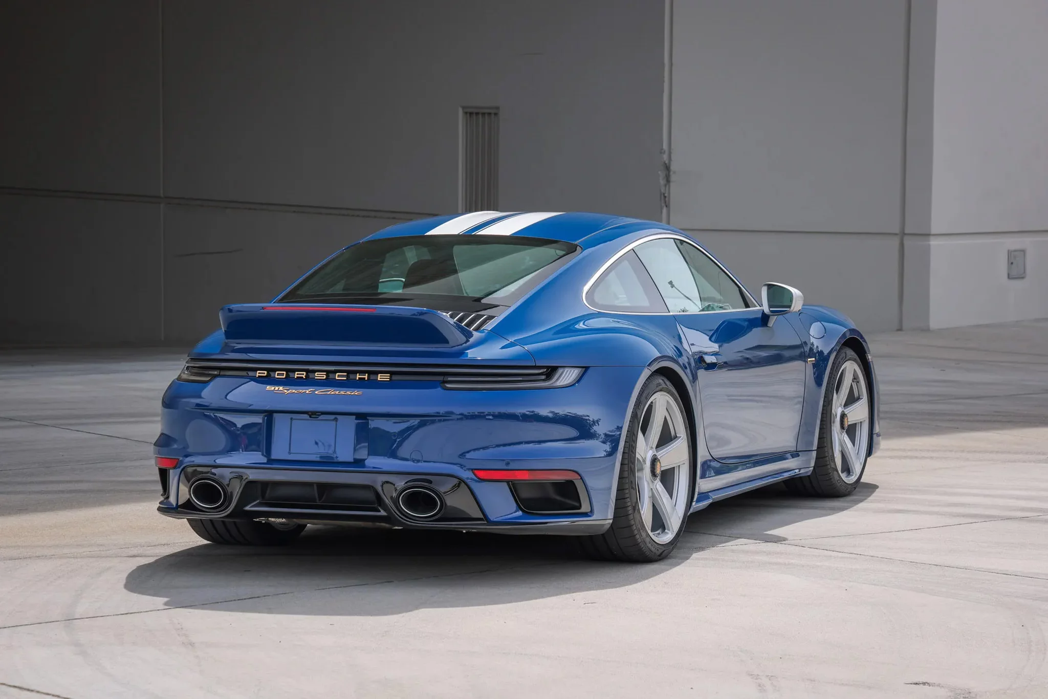 Manaus Blue Porsche 911 Sport Classic