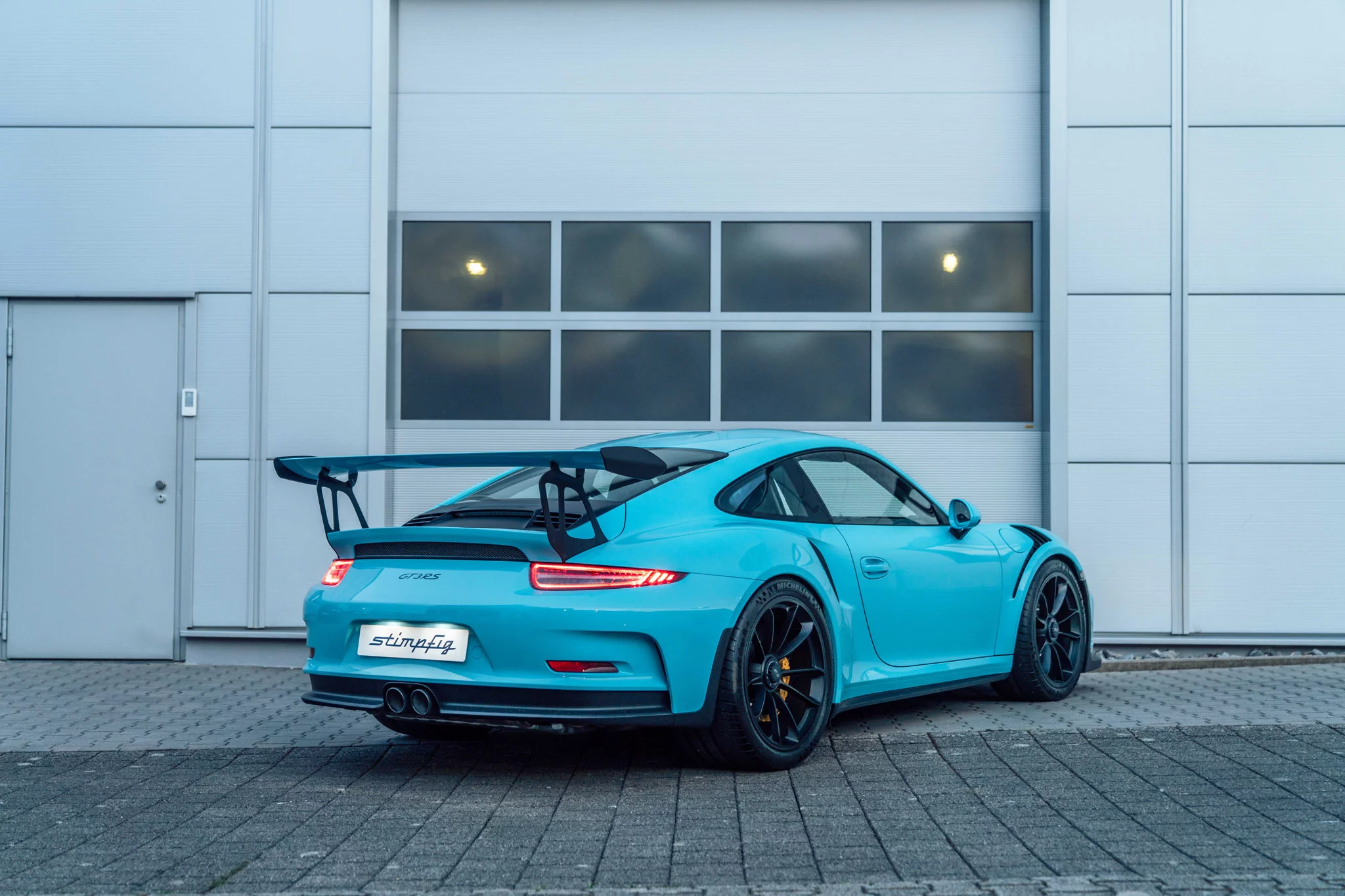 Olympic Blue Porsche 911 GT3 RS