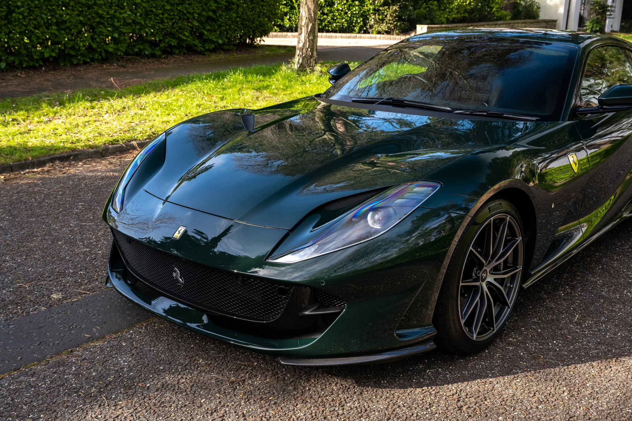 Verde British Racing Ferrari 812