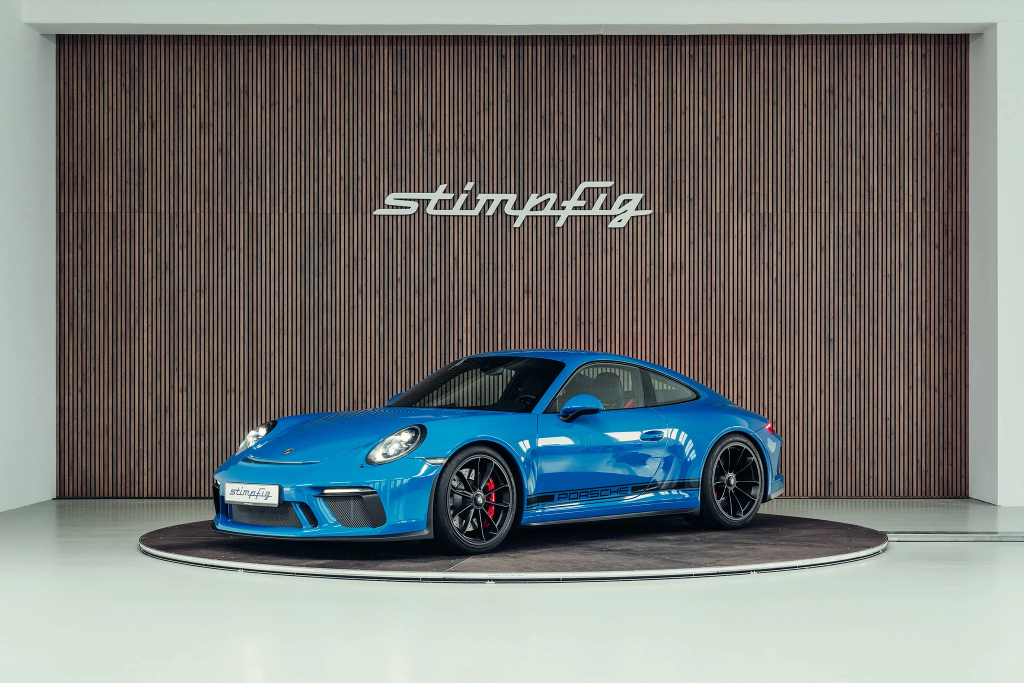 Turqoise Blue Porsche 911 GT3