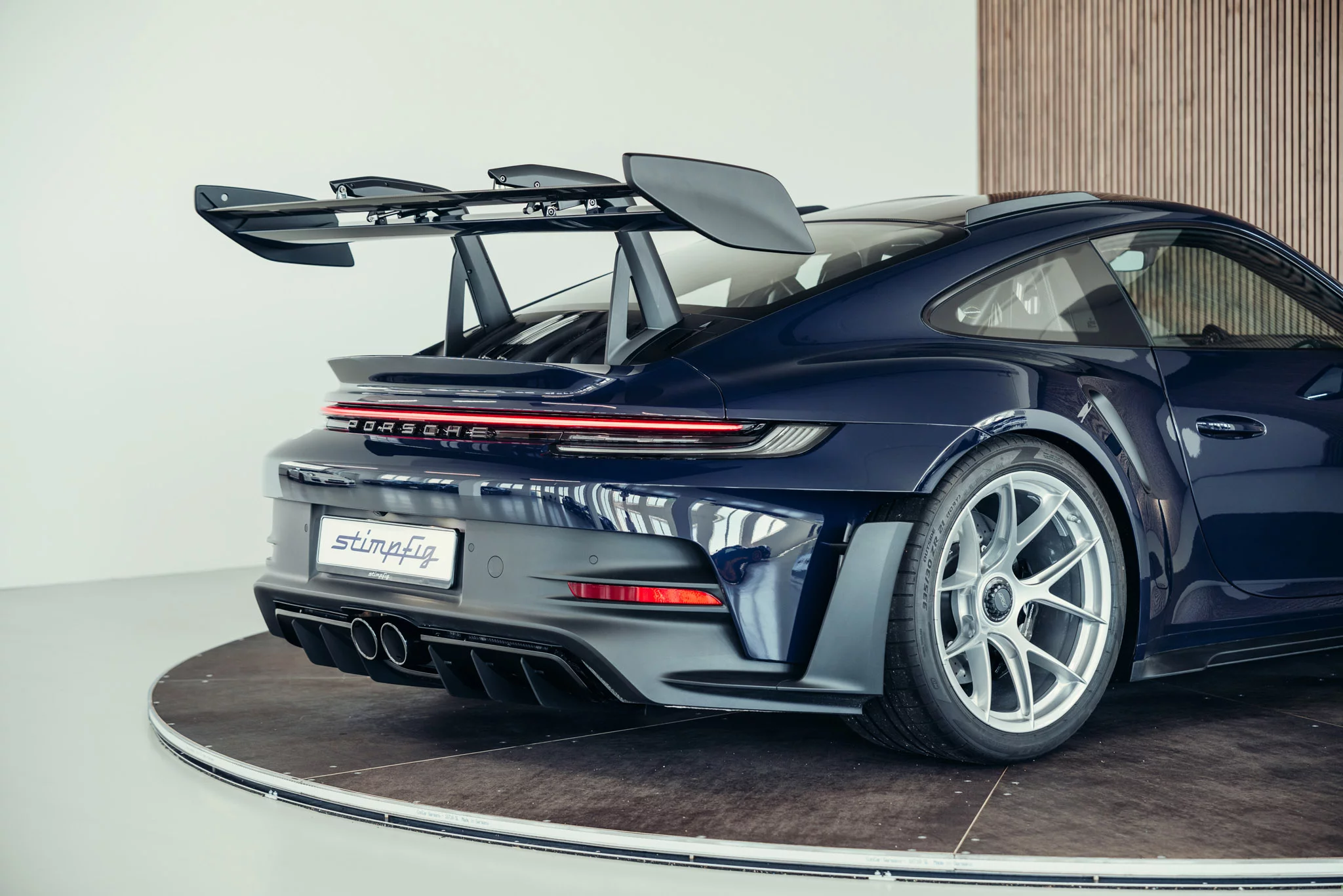 Dark Sea Blue Porsche 911 GT3 RS