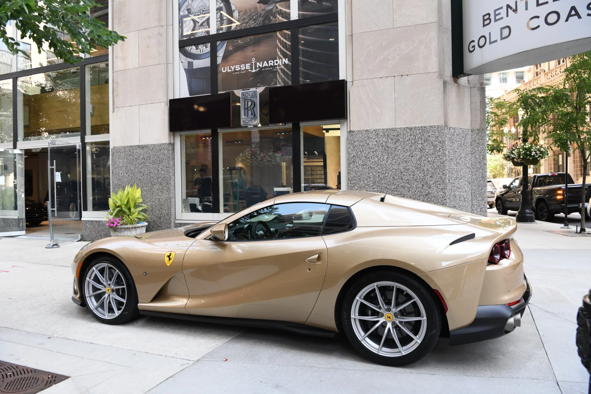 Oro Chiaro Ferrari 812