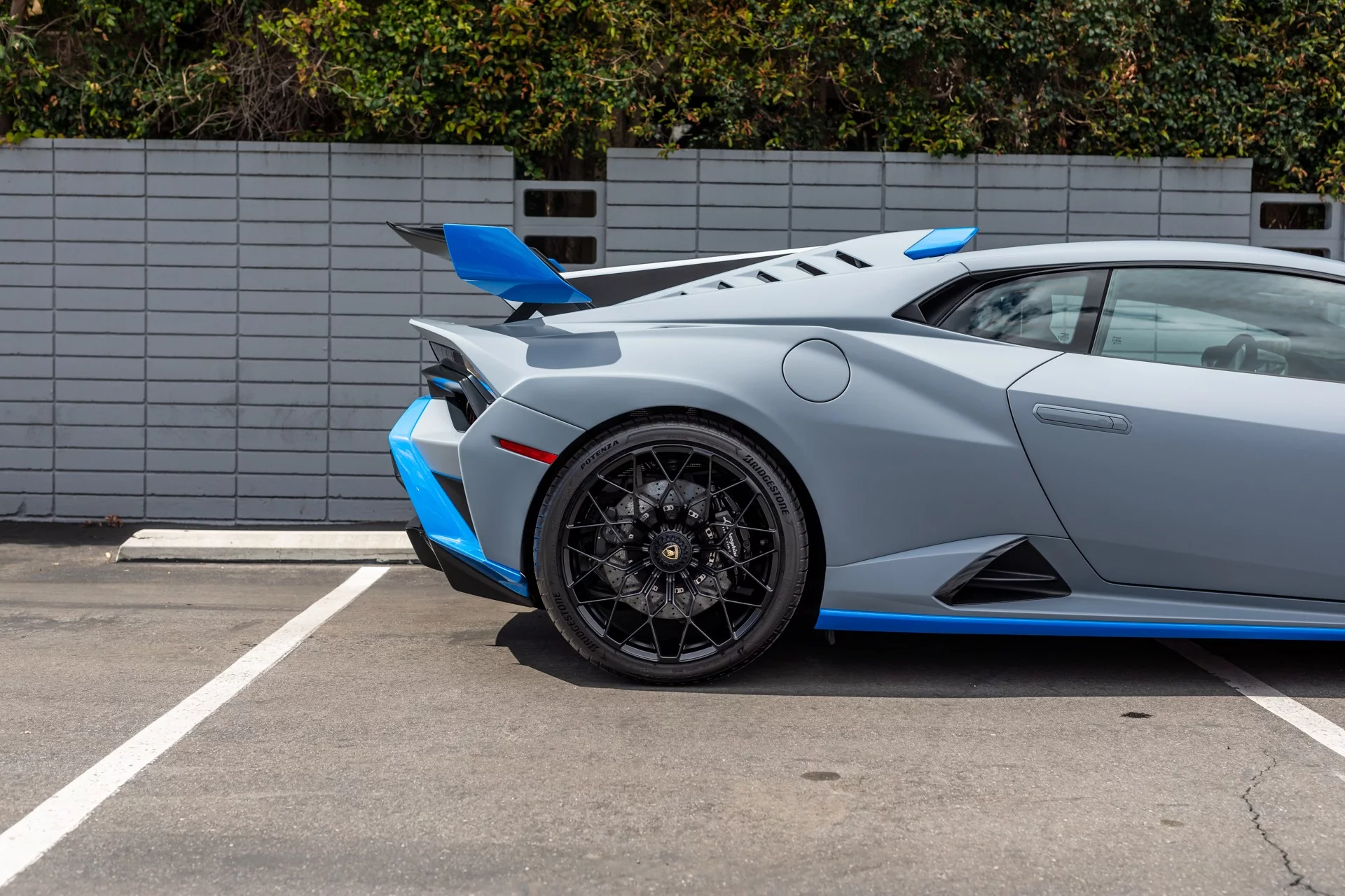 Grigio Acheso Lamborghini Huracán