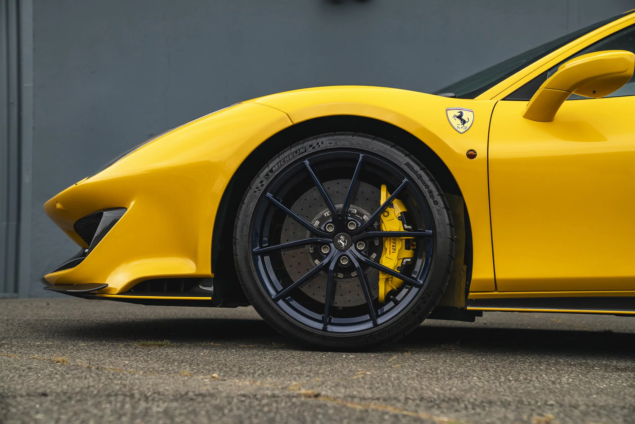 Ardilla Amarillo Ferrari 488