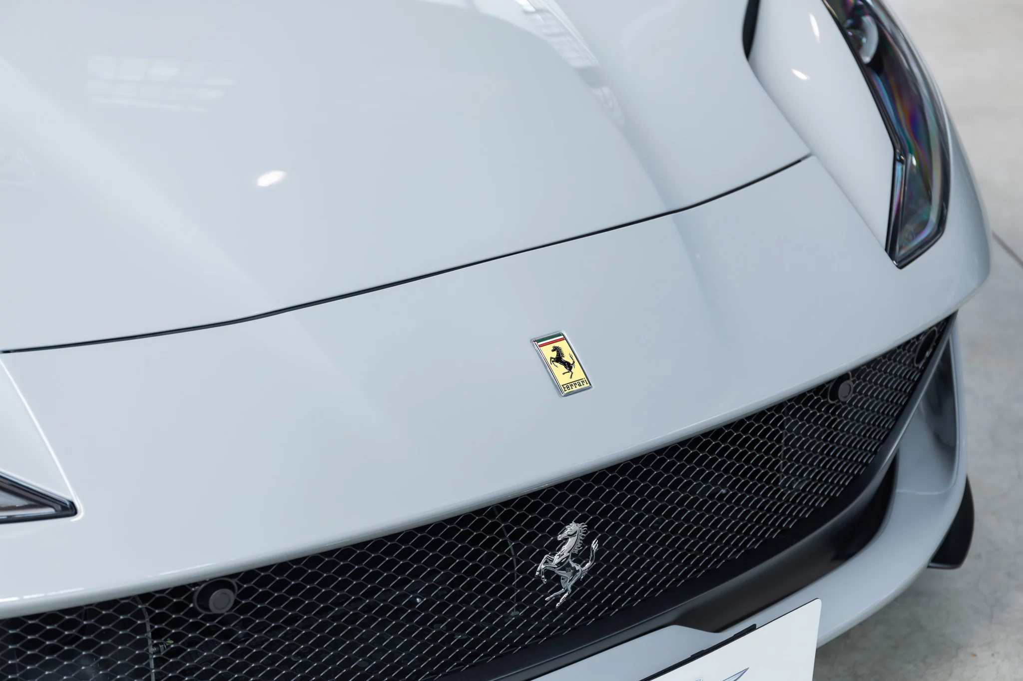 Grigio Squalo Ferrari 812