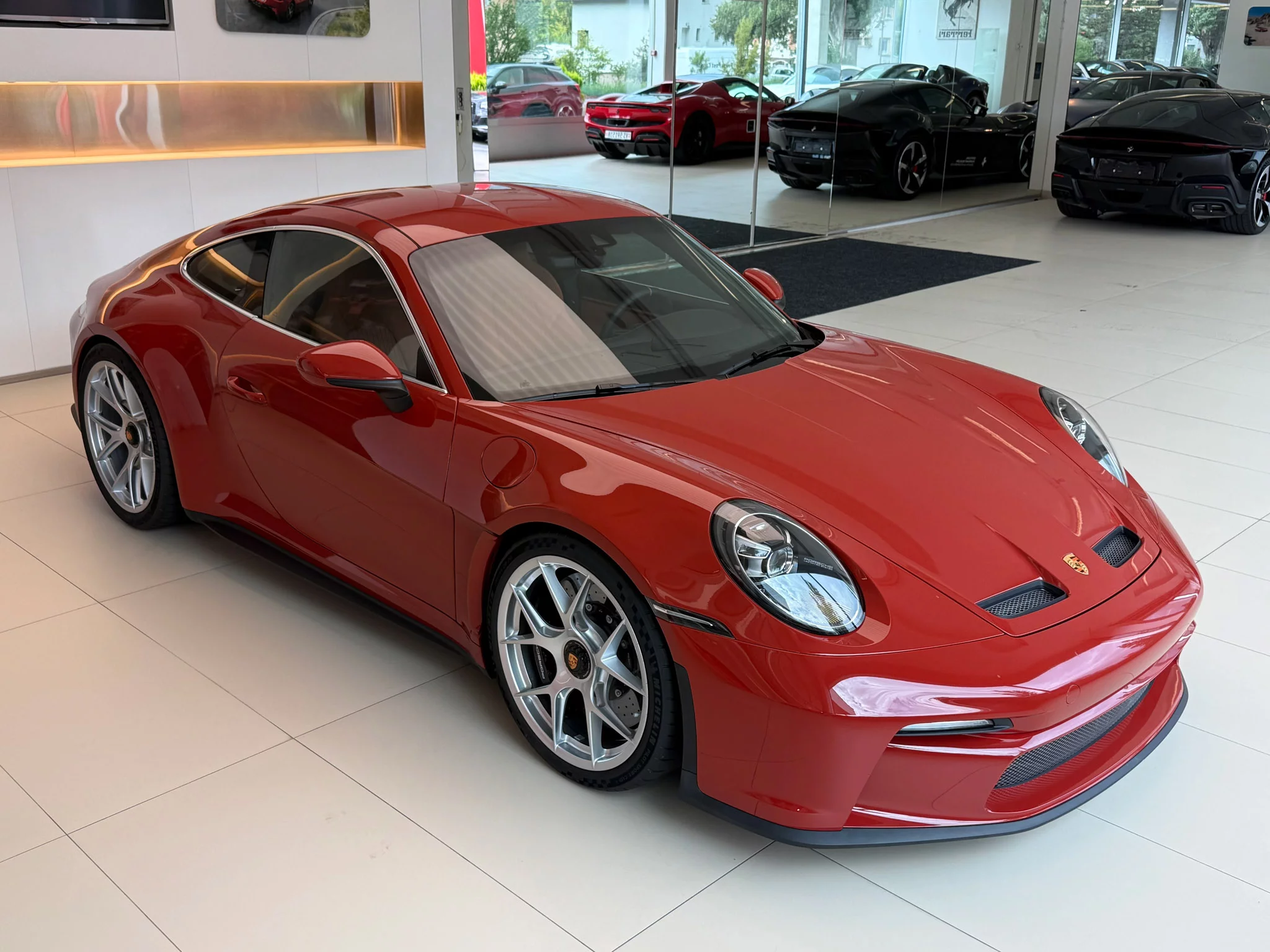Peru Red Porsche 911 S/T
