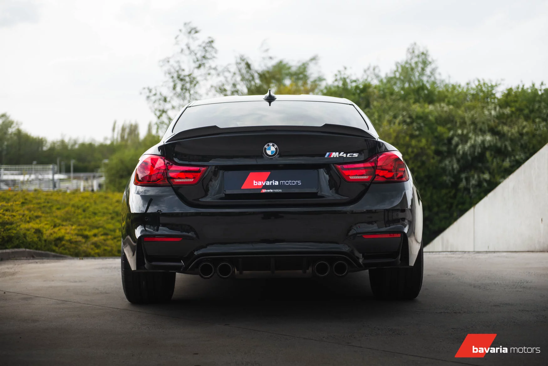 Sapphire Black BMW M4