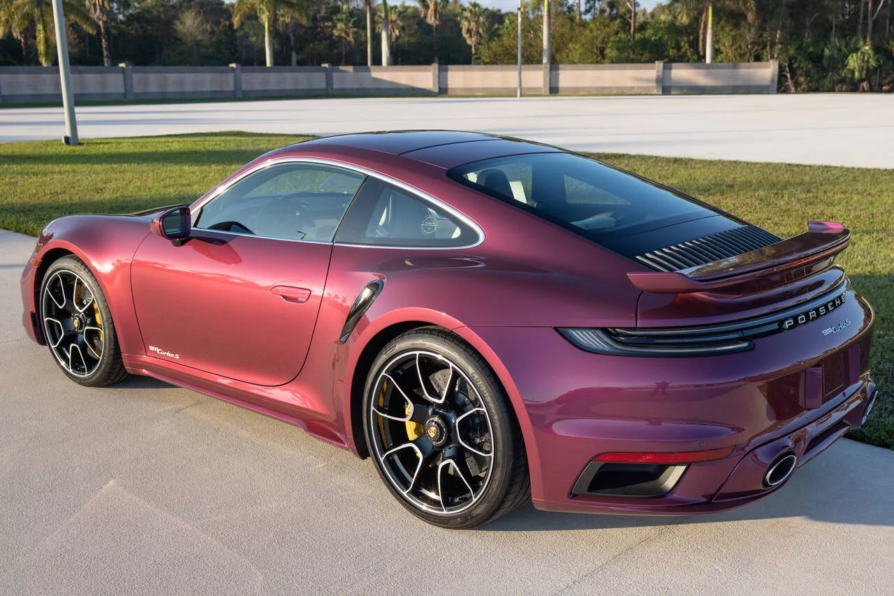 Magic Magenta Chromaflair Porsche 911 Turbo