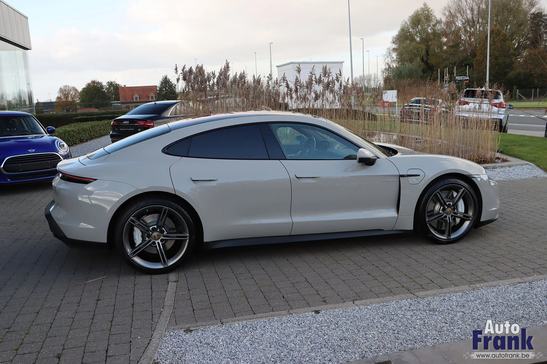 Crayon Porsche Taycan
