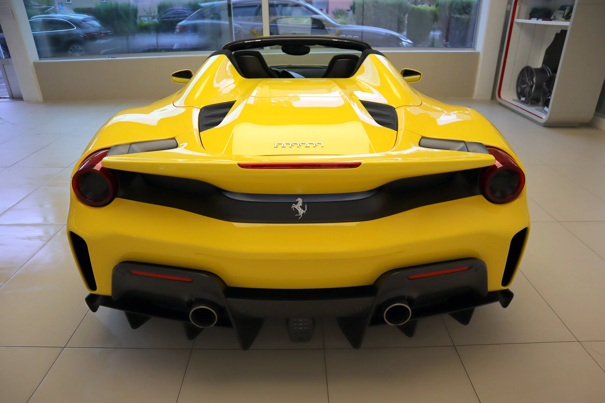 Giallo Fly Caldo Ferrari 488
