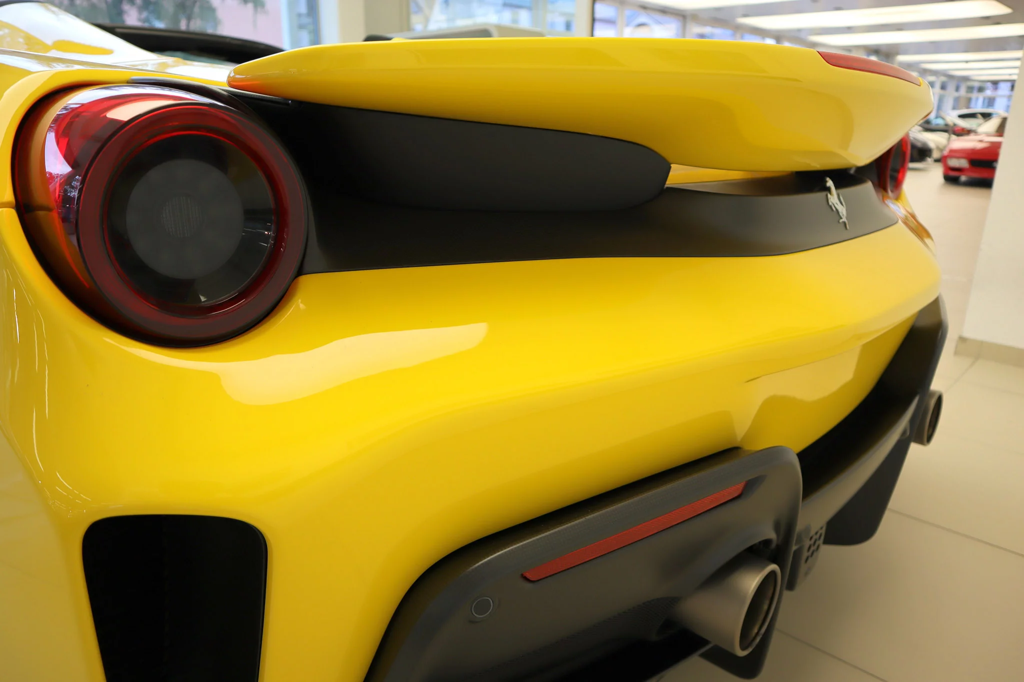 Giallo Fly Caldo Ferrari 488