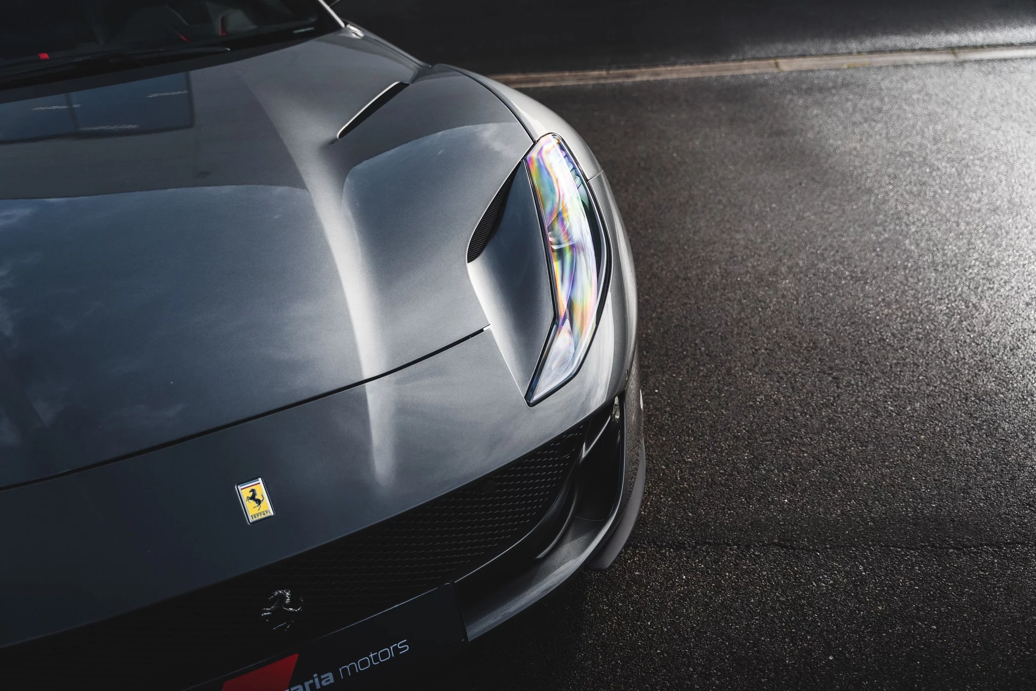 Grigio Silverstone Ferrari 812