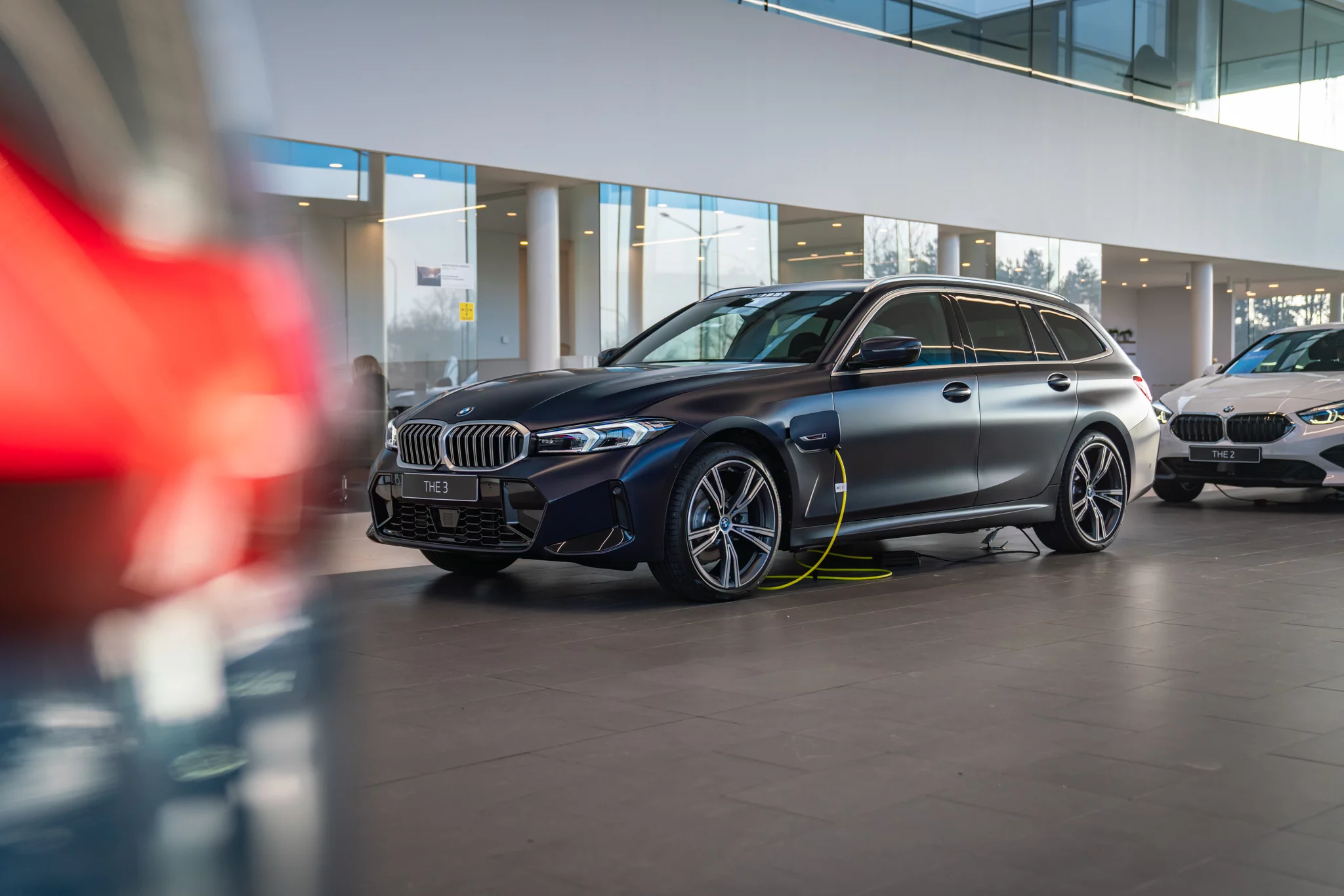 Frozen Tanzanite Blue BMW 3 Series