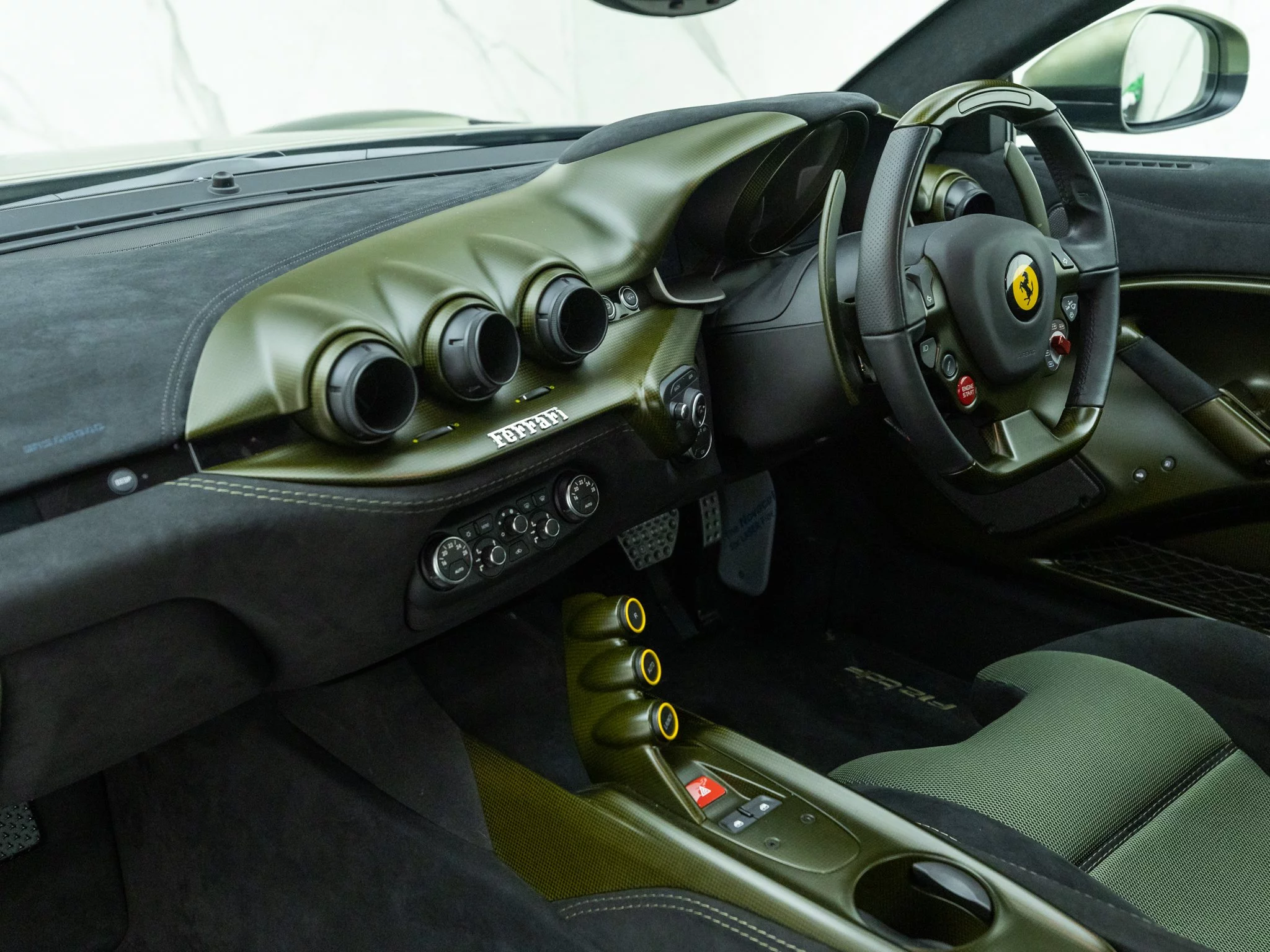 Verde Masoni Opaco Ferrari F12