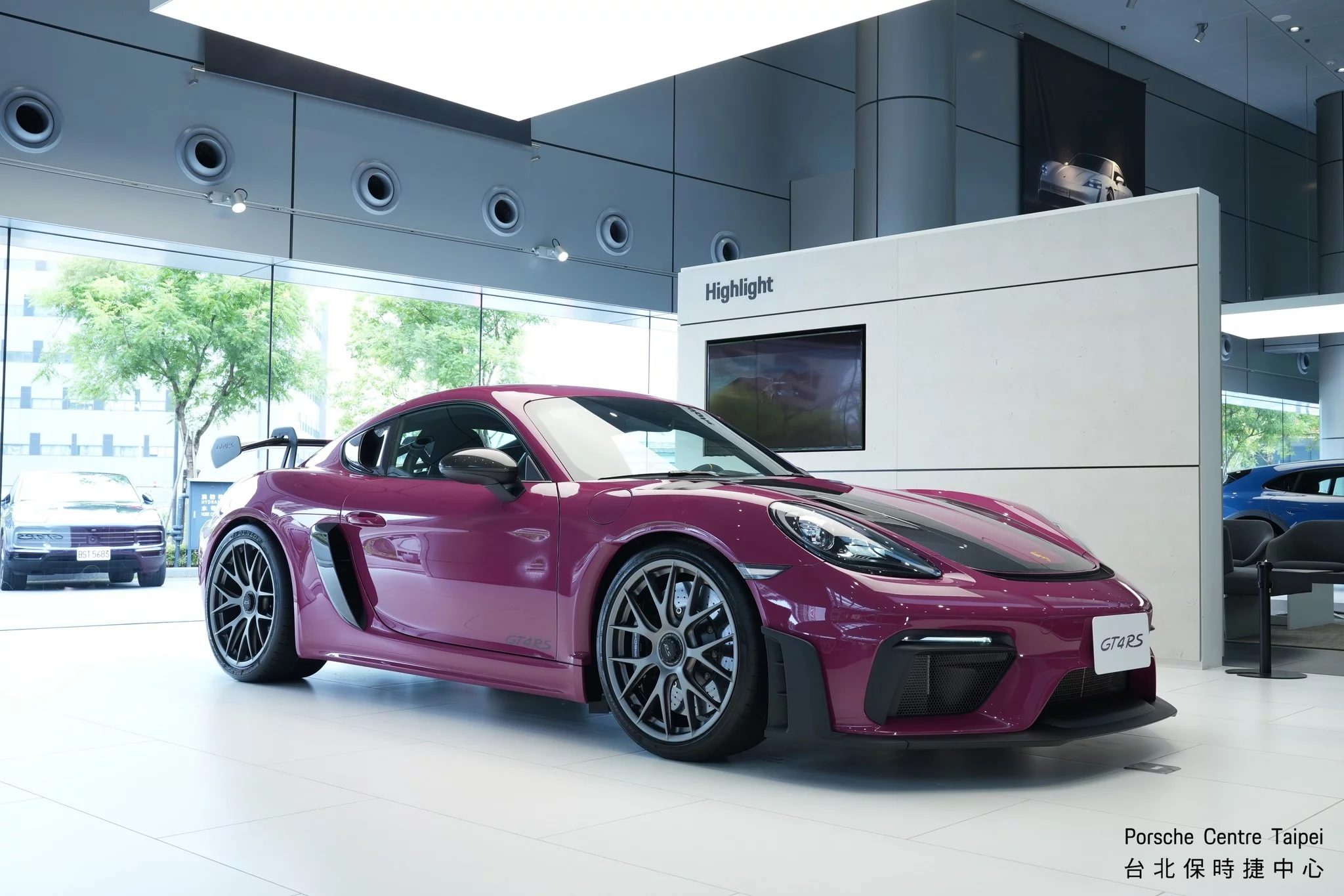 Ruby Star Porsche 718 Cayman GT4 RS
