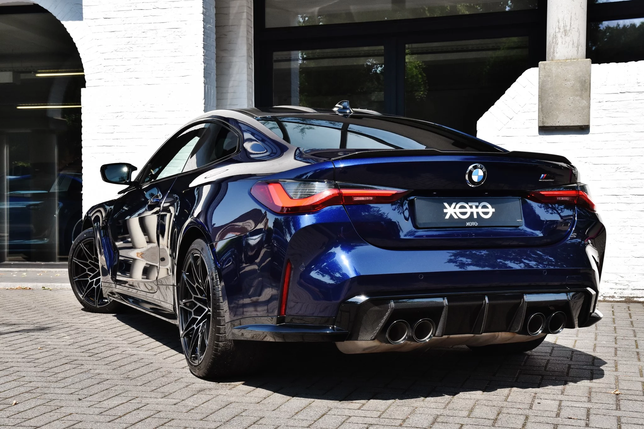 Tanzanite Blue II BMW M4