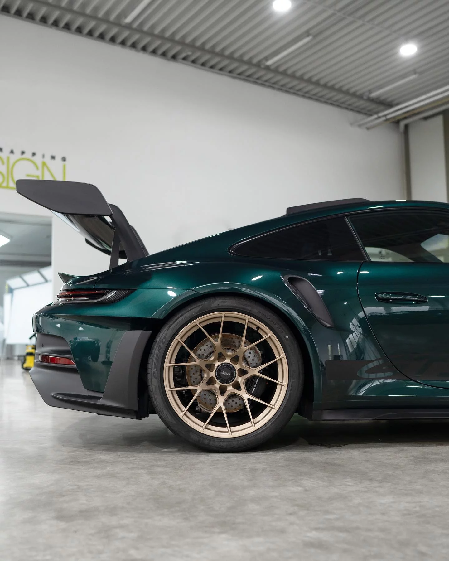 Jet Green Metallic Porsche 911 GT3 RS