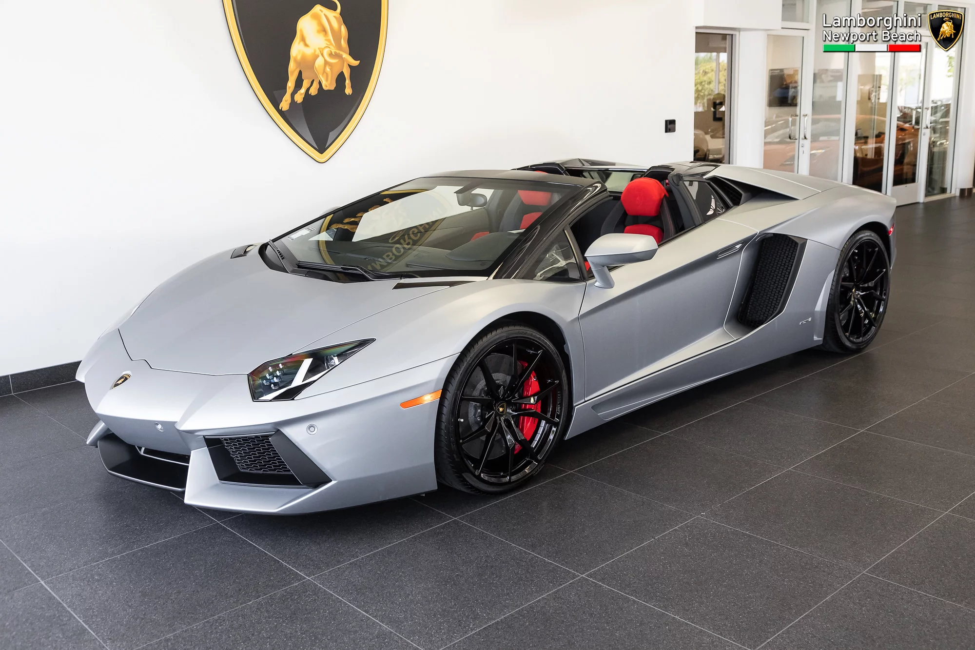 Grigio Artis Lamborghini Aventador